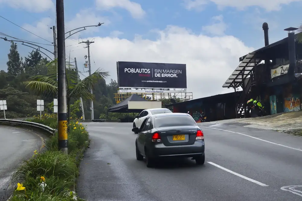 Valla publicitaria PAM-042A de Hercas en Vía Las Palmas