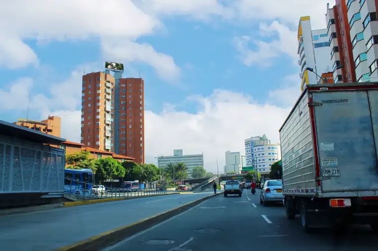 Valla publicitaria PUV-052B de Hercas en Centro de Medellín