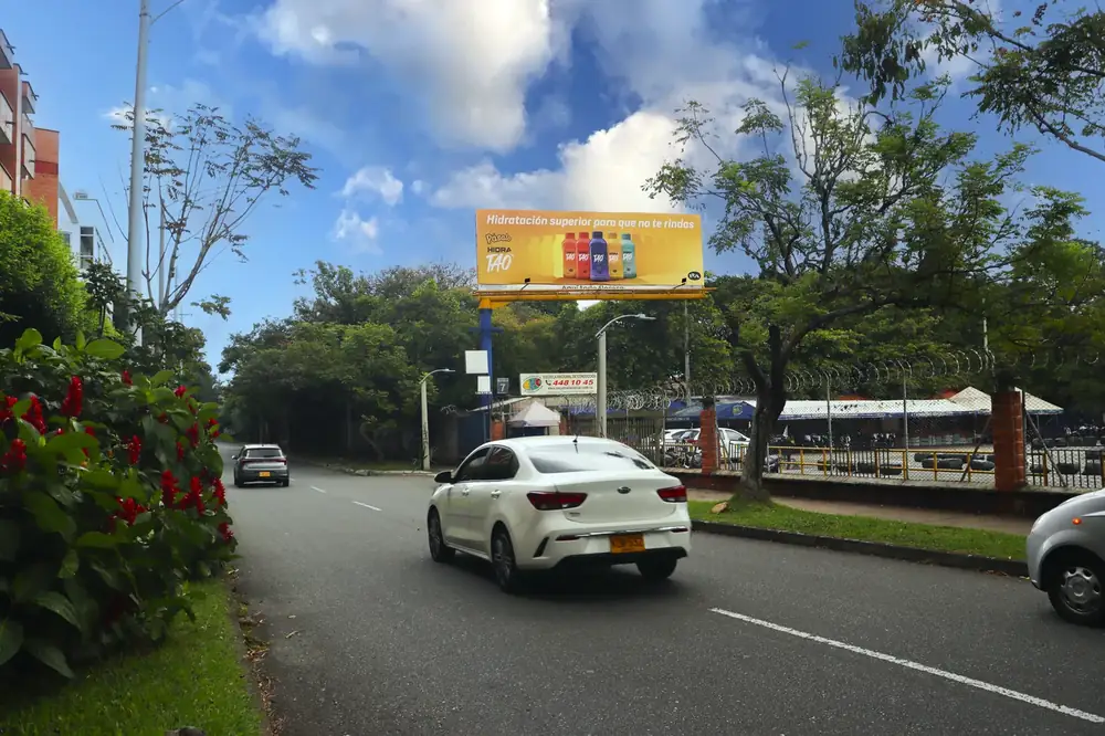 Valla publicitaria PUV-081 de Hercas en Carrera 70 – 80