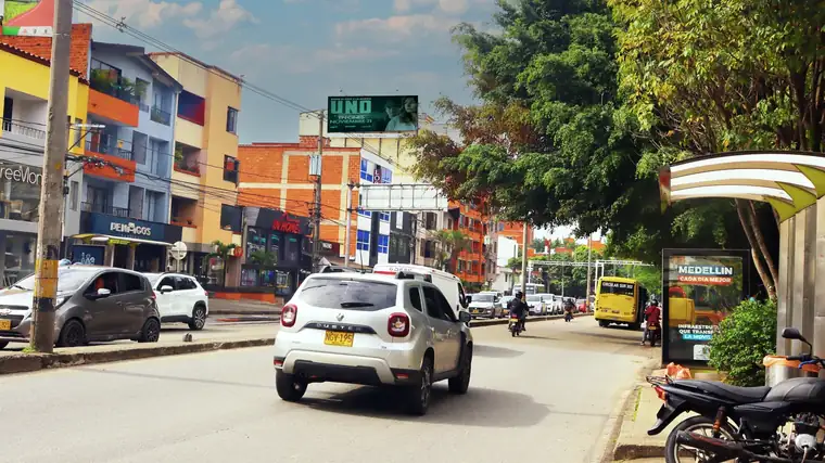 Valla publicitaria PUV-092 de Hercas en Carrera 70 – 80