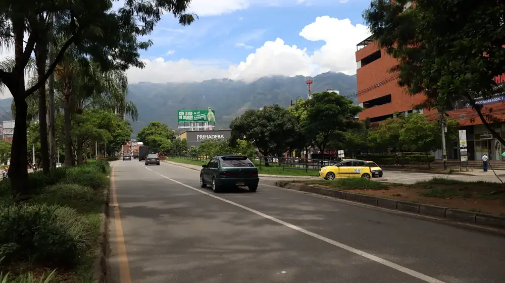 Valla publicitaria PRC-004B de Hercas en Autopista Norte